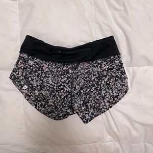 Lululemon 2” Shorts